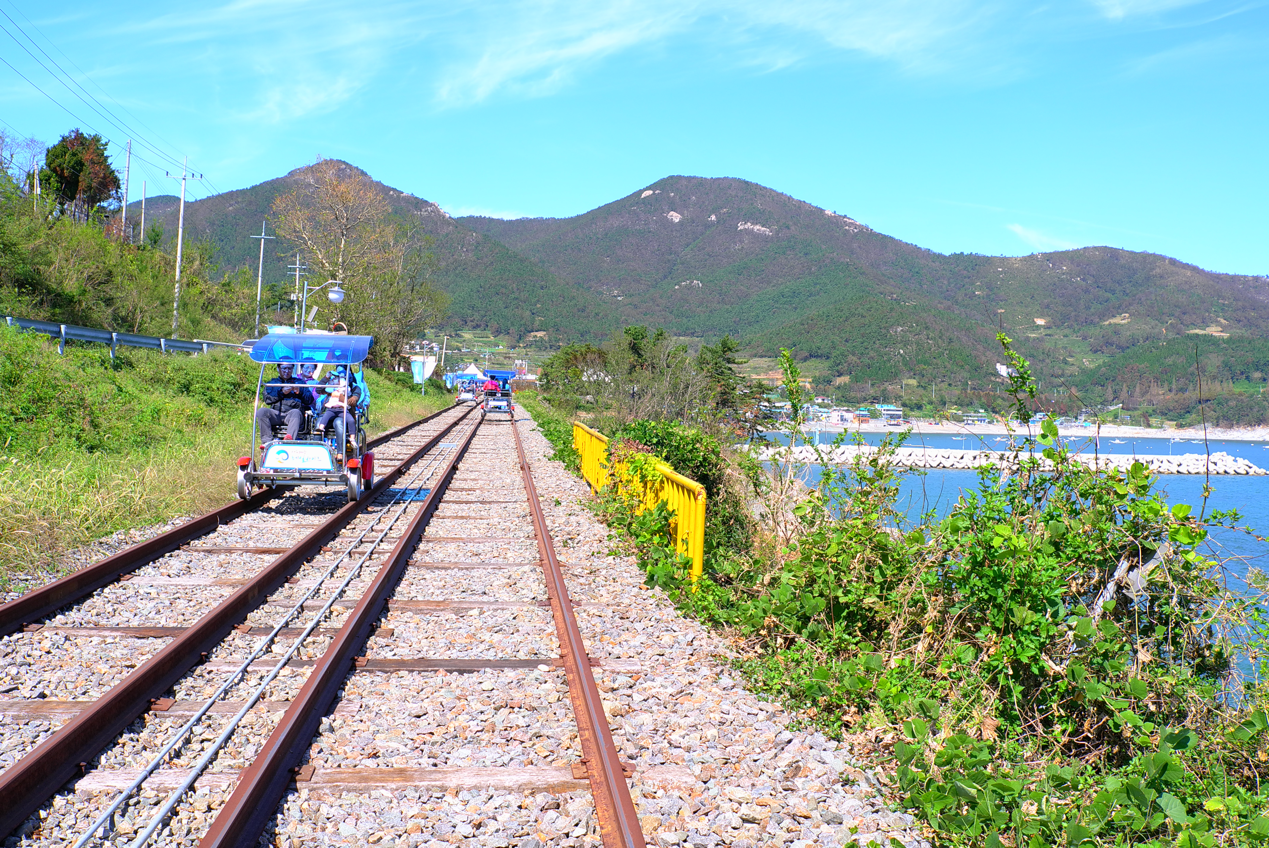 Yeosu Hyangiram + Maritime Cable Car + Ocean Rail Bike One Day Tour